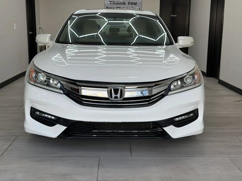 Used 2017 Honda Accord EX image 16