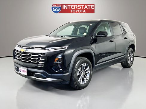 Used 2025 Chevrolet Equinox LT FWD image 3