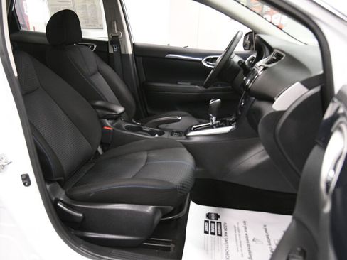 Used 2018 Nissan Sentra SR w/ Technology Package image 25