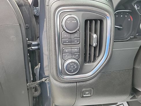 Used 2021 GMC Sierra 1500 SLT w/ Max Trailering Package AWD/4WD image 11