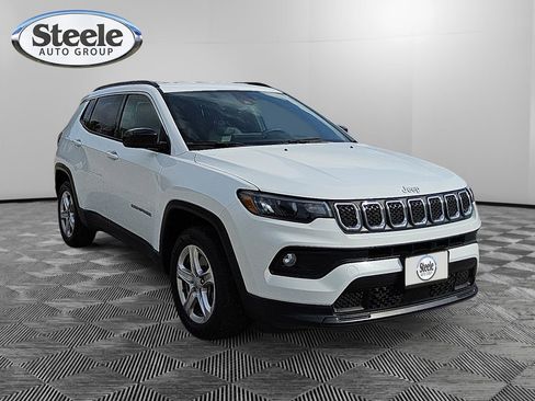 Certified 2023 Jeep Compass Latitude w/ Convenience Group AWD/4WD image 7