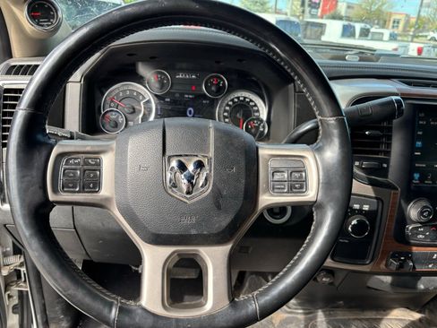 Used 2017 RAM 3500 Laramie w/ Convenience Group AWD/4WD image 10