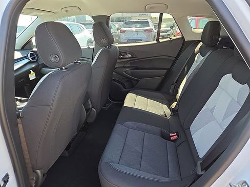 New 2026 Chevrolet Trax LS w/ LS Convenience Package FWD image 8