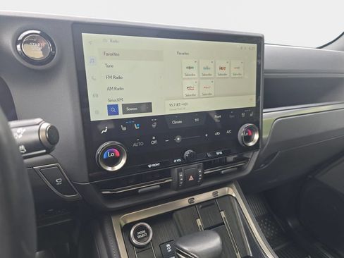 Used 2024 Lexus GX 550 AWD/4WD image 22
