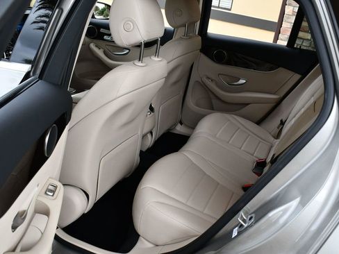 Used 2022 Mercedes-Benz GLC 300 image 43