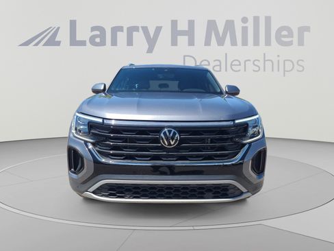 Used 2024 Volkswagen Atlas Cross Sport SE AWD/4WD image 8