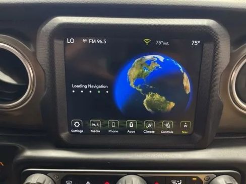 Used 2018 Jeep Wrangler Unlimited Rubicon w/ Dual Top Group AWD/4WD image 16