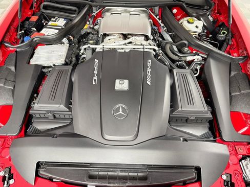 Used 2018 Mercedes-Benz AMG GT Roadster image 28