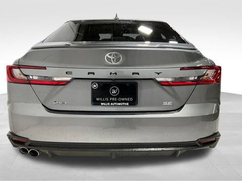 Used 2025 Toyota Camry SE w/ Multimedia Upgrade Package FWD image 5