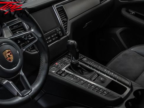 Used 2018 Porsche Macan GTS image 25