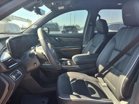 New 2026 Buick Enclave Avenir w/ Super Cruise Package image 12