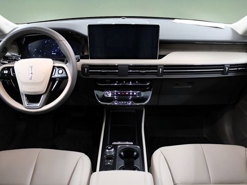 Used 2024 Lincoln Corsair Reserve w/ Equipment Group 201A image 21