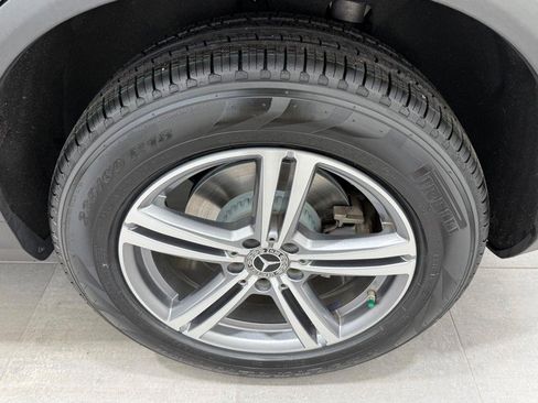 Certified 2022 Mercedes-Benz GLC 300 4MATIC w/ Premium Package Lite image 5