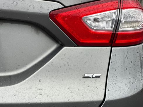 Used 2014 Ford Fusion SE image 24