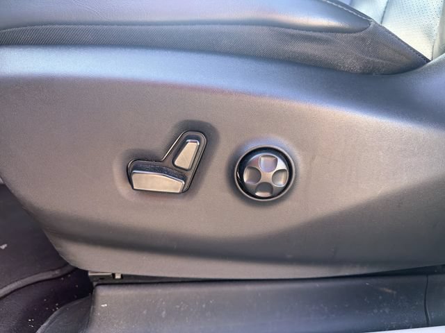 Used 2023 Chrysler Pacifica Touring-L FWD image 10