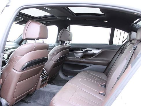 Used 2016 BMW 740i RWD image 13