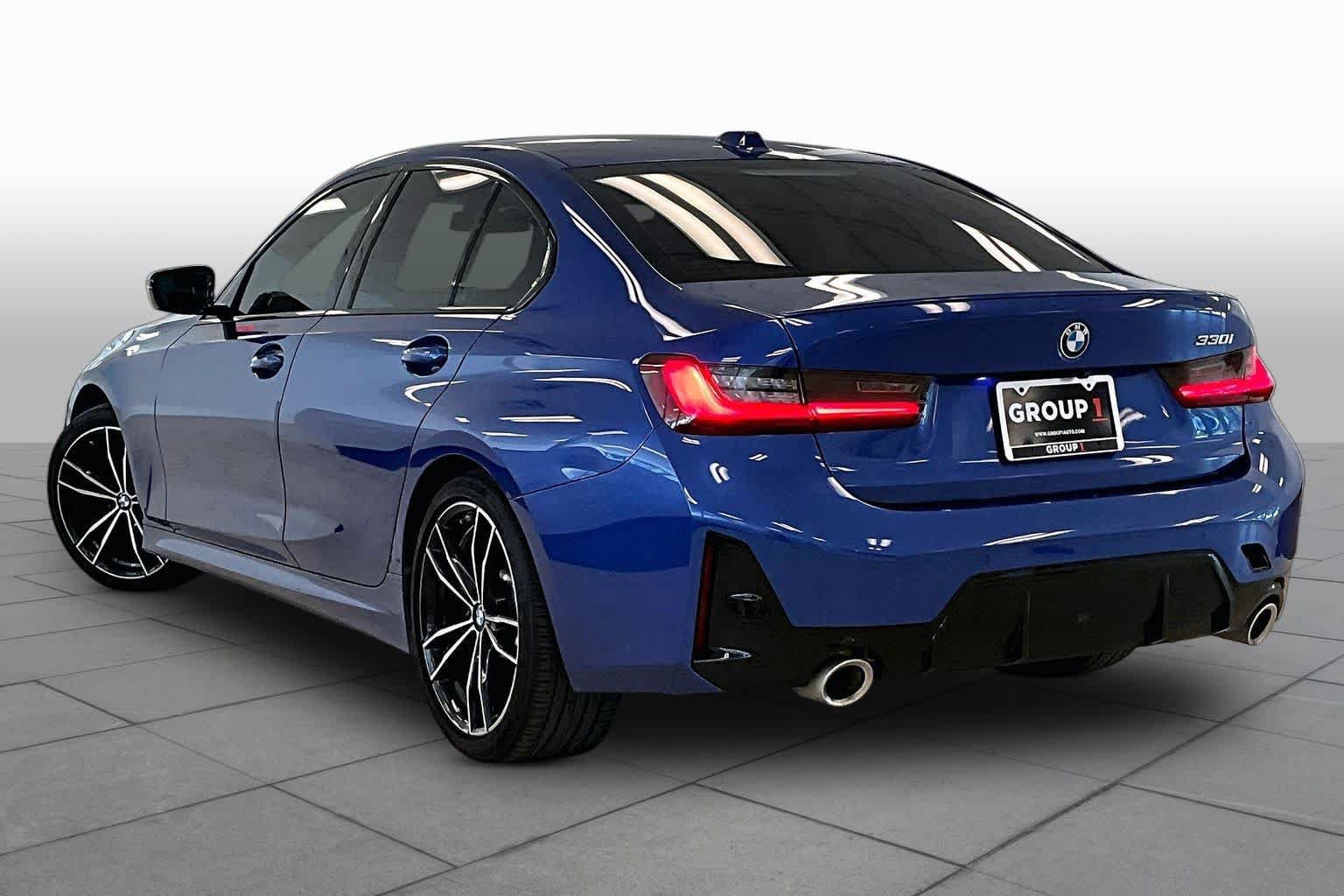 Used 2024 BMW 330i Sedan w/ M Sport Package RWD image 10
