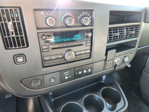 Used 2017 Chevrolet Express 3500 LT w/ LT Preferred Equipment Group RWD image 26