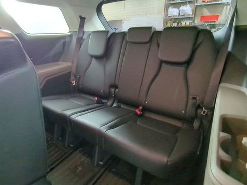 New 2026 Kia Carnival LXS image 32