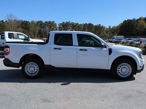 New 2025 Ford Maverick XL image 3