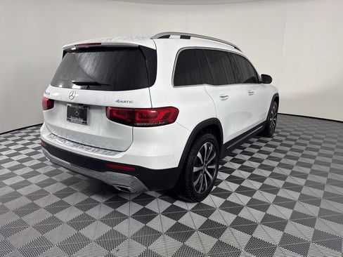 Used 2023 Mercedes-Benz GLB 250 4MATIC image 7