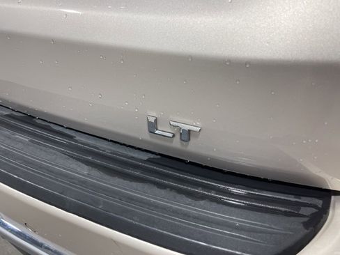 Used 2023 Chevrolet Suburban LT image 17