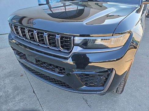 New 2026 Jeep Grand Cherokee L Limited AWD/4WD image 16