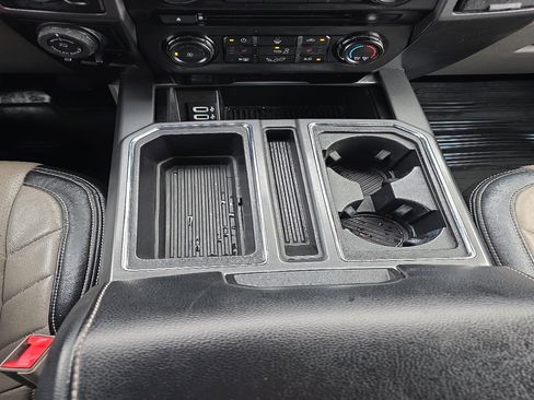 Used 2018 Ford F150 XLT w/ Equipment Group 302A Luxury image 17