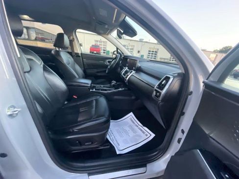 Used 2023 Kia Sorento SX FWD image 17