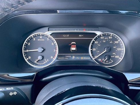 Used 2023 Nissan Pathfinder SL w/ Lighting Package (N92) image 21