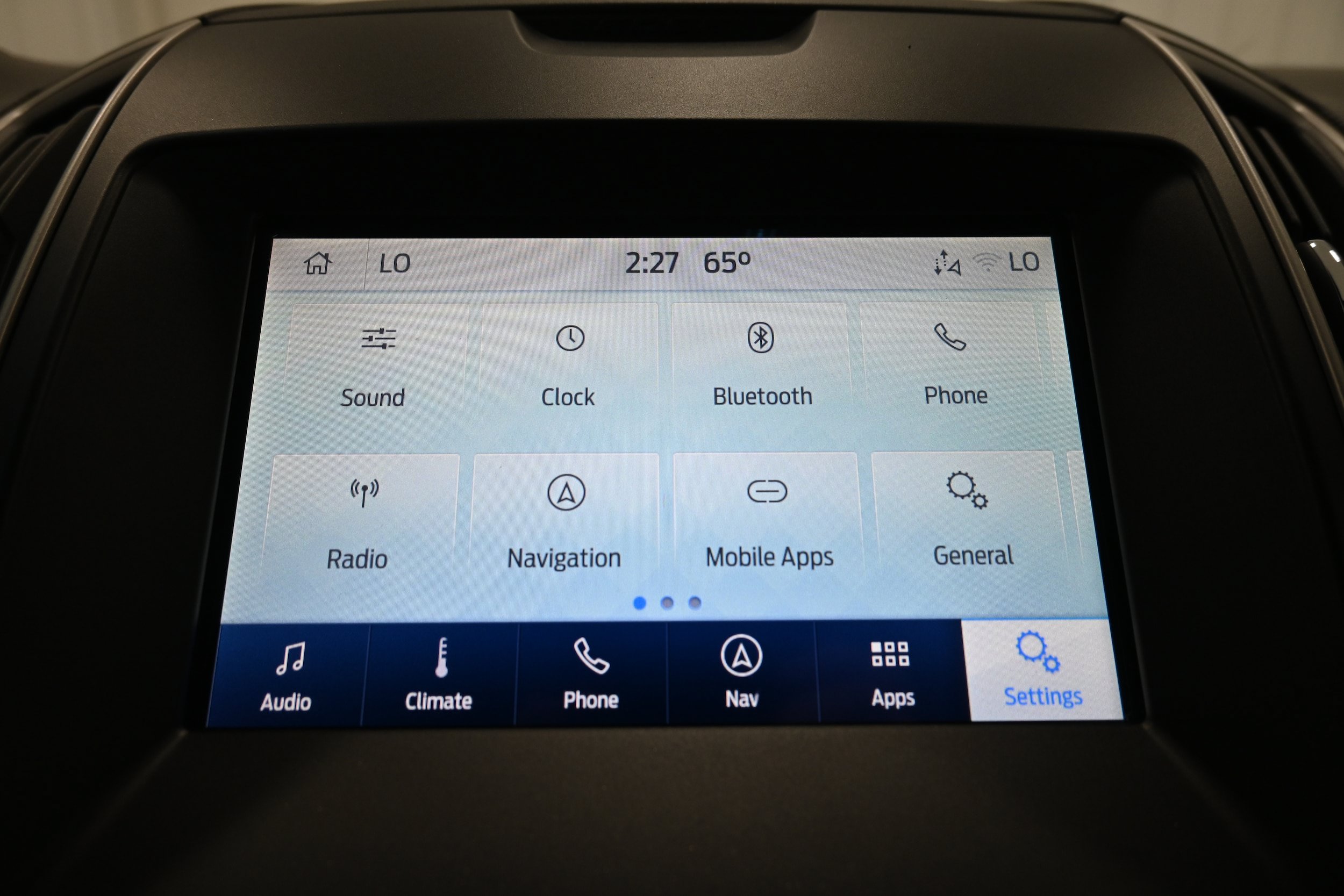 Used 2020 Ford Edge ST-Line w/ Cold Weather Package AWD/4WD image 18