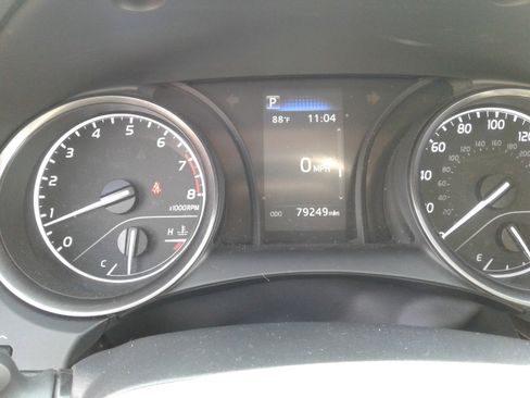 Used 2021 Toyota Camry SE FWD image 20