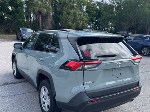 Used 2019 Toyota RAV4 XLE image 2
