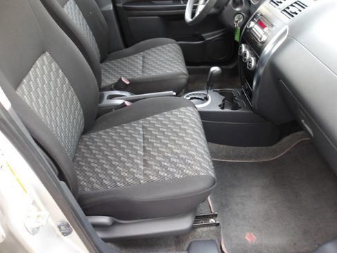 Used 2008 Suzuki SX4 Hatchback FWD image 6
