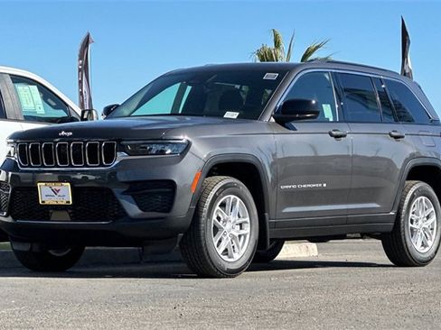 New 2025 Jeep Grand Cherokee Laredo X image 11