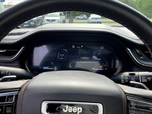 Used 2021 Jeep Grand Cherokee L Summit w/ Advanced Protech Group IV AWD/4WD image 15