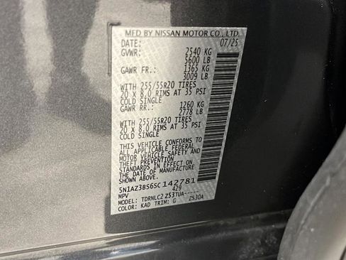 Used 2025 Nissan Murano SV AWD/4WD image 27