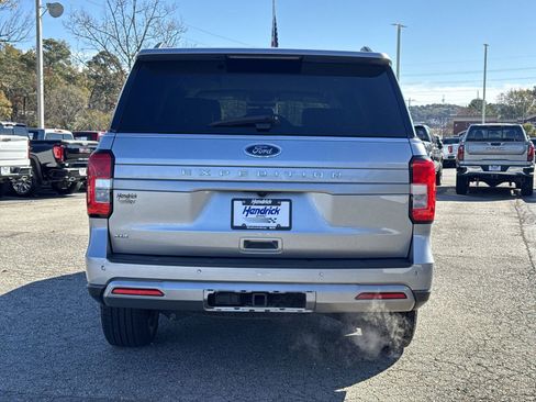 Used 2024 Ford Expedition XLT image 9