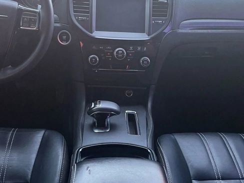 Used 2013 Chrysler 300 S image 29