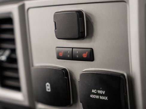 Used 2019 Ford F150 Lariat w/ Equipment Group 502A Luxury image 46