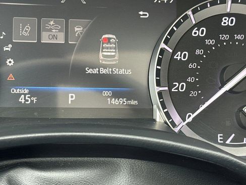 Used 2022 Toyota Highlander XLE image 27