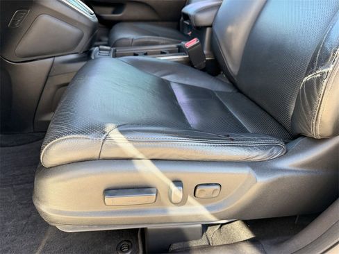 Used 2016 Honda CR-V Touring image 13