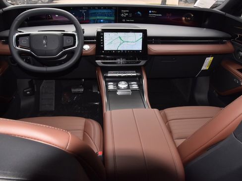 New 2026 Lincoln Nautilus Reserve w/ Jet Appearance Package image 16