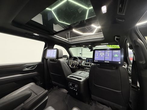 Used 2021 Chevrolet Suburban High Country image 25