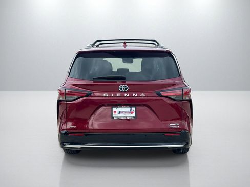 Used 2023 Toyota Sienna Limited AWD/4WD image 6