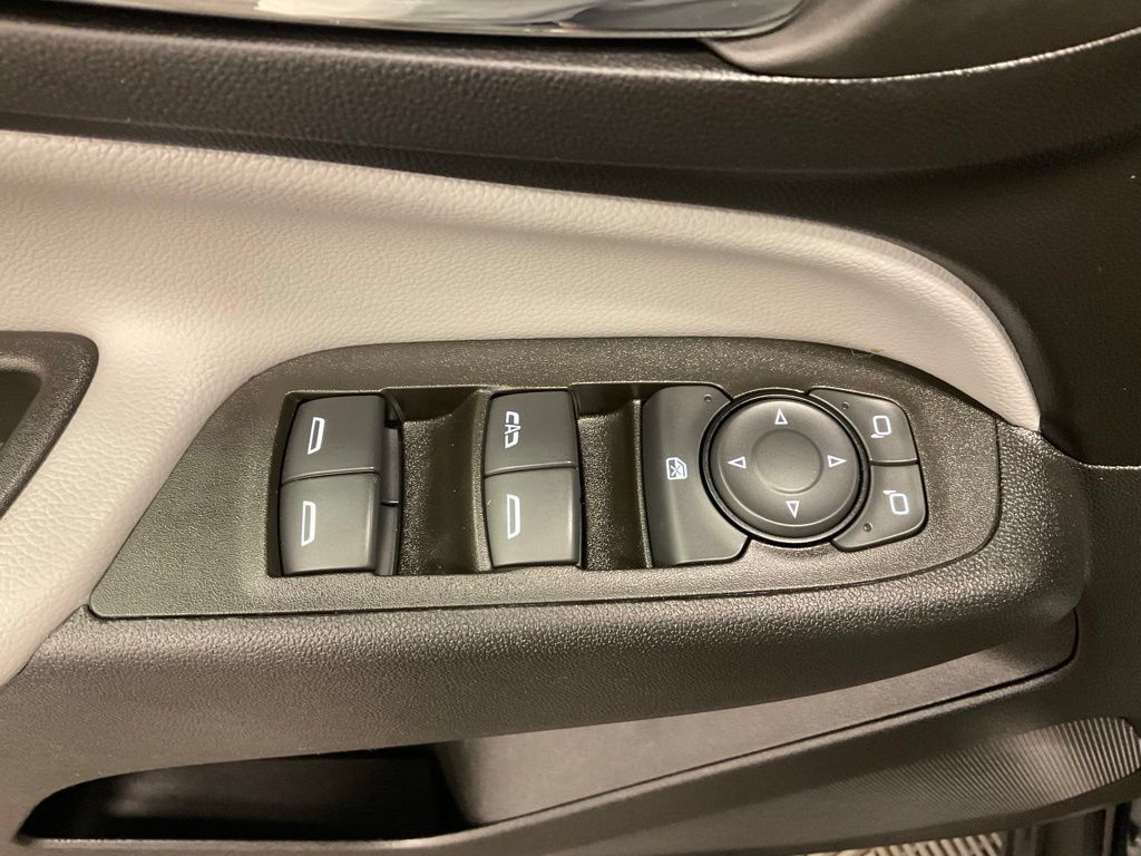 Used 2023 Chevrolet Equinox LT AWD/4WD image 16