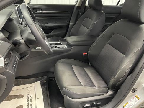 Used 2019 Nissan Altima 2.5 SV image 17