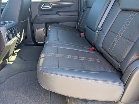 Used 2024 Chevrolet Silverado 1500 High Country w/ Midnight Edition image 17