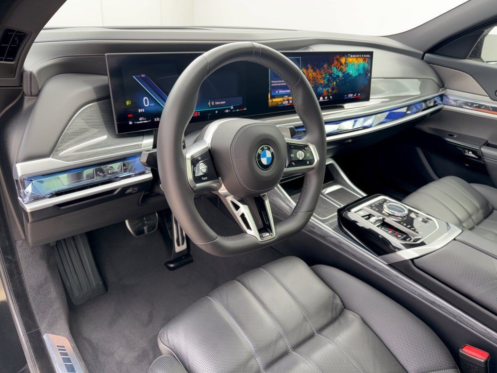 Used 2026 BMW 740i RWD image 4