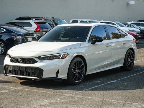Used 2025 Honda Civic Sport image 3